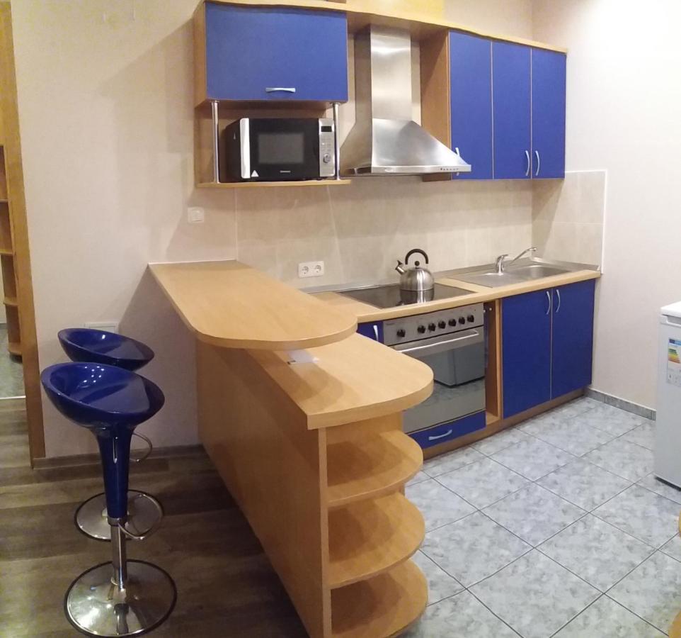 Apartaments Near Svyturio Arena クライペダ エクステリア 写真